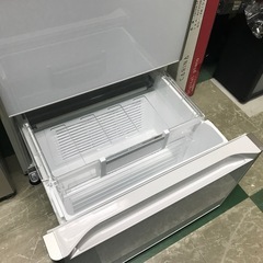 ジャングルジャングル貝塚店　冷蔵庫　ヒタチ　白　ホワイト　2019年製　401L 真空チルド　左開き　5ドア　冷凍冷蔵庫　自動霜取り　自動製氷　クリスタルドア　中古　リサイクル　貝塚市　二色浜の画像