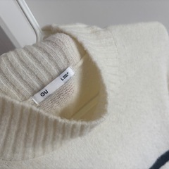 GU Lサイズ ボーダー長袖セーターの画像