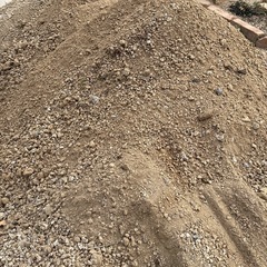 自宅の残土（真砂土や青砕石等混ざった土）の画像