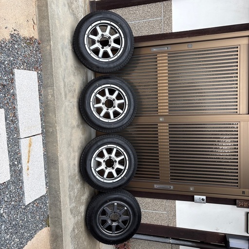 グッドイヤースタッドレスタイヤホイール
175/80R16SUV