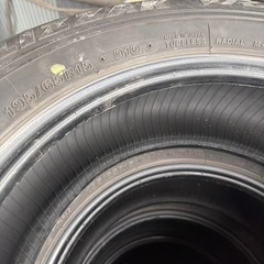 195.65.15スタッドレス
タイヤの画像