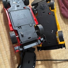 値下げ　ラジコンカー 2台セット（赤・黄）※動作未確認の画像