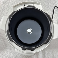 【新品未使用】アイリスオーヤマ PC-EMA3-W 電気圧力鍋の画像
