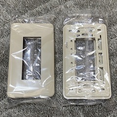 パナソニック　フルカラーワンタッチモダンプレート　3コ用✖️2個の画像