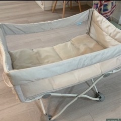 ベビーベッド？　洗濯物入れ？の画像