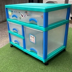 おもちゃ箱キャスター付きの画像