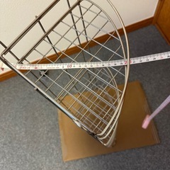 【取りに来ていただける方、お譲りします】コーナーラックの画像