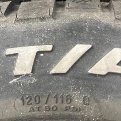 bfグッドリッチ マッドタイヤ　DEANクロスカントリーホイール　バリ溝　235/85r16の画像