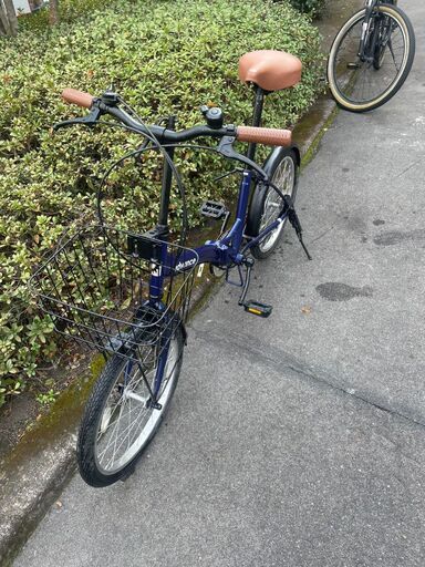 リサイクルショップどりーむ天保山店　No639 折りたたみ自転車　２０インチ　ギア切替付き♪　折りたたみ可能で便利♪