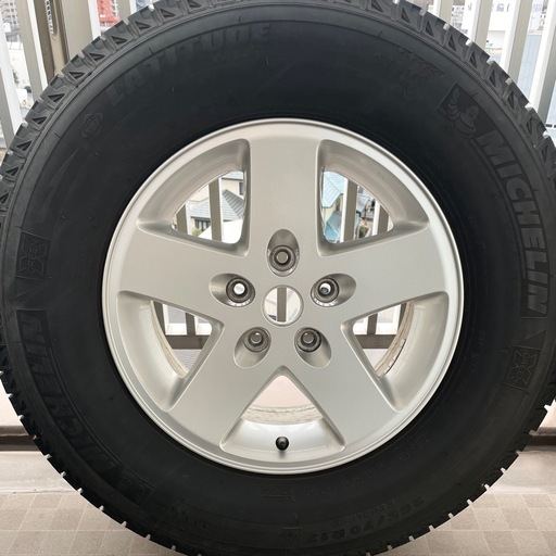 Jeep wrangler純正ホイール+スタッドレスタイヤ