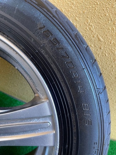 165/70r14ホイールとタイヤ