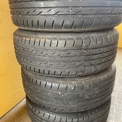 195/65r15アルミホイールとタイヤの画像
