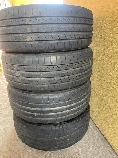 225/45r18アルミホイルとタイヤ