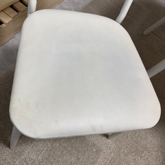 ダイニングテーブル&チェア 2つの画像