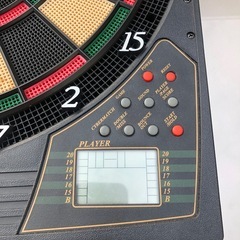 電子ダーツボード　脚付きの画像