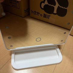 2月17日まで⭕️ ニトリ 小物置き付き LED卓上ミラーの画像