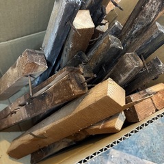 古材木片　薪　　の画像