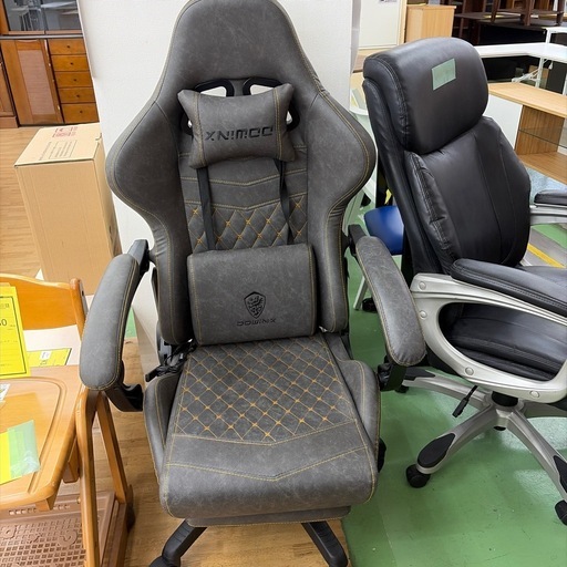 【ドリーム川西店御来店限定】☆ジモティー見たよ♪割引☆ ゲーミングチェア 【99560000053253】