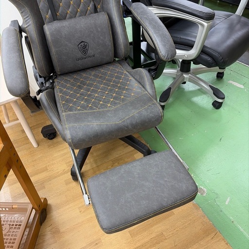 【ドリーム川西店御来店限定】☆ジモティー見たよ♪割引☆ ゲーミングチェア 【99560000053253】