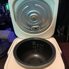 炊飯器の画像