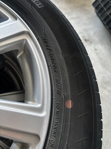 商談中。ホイール付きサマータイヤ4本セット  215/60R16