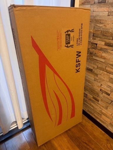 新品、未開封　
シンプル レンジ台 ブラック キッチンラック