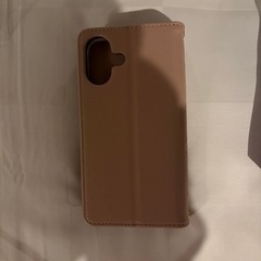 iPhone16ケースセシルマクビーの画像