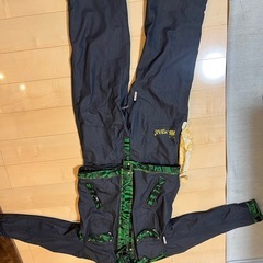 希少&格安スノボーウェア‼️の画像