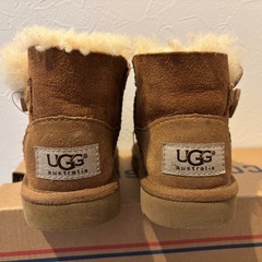 UGG キッズ　15.0  子供靴　ブーツ　シープスキンの画像
