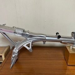 モンキー用アルミフレーム書類有り新品未使用！の画像