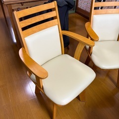 【受付終了】ダイニングチェア2脚 座面回転式     の画像
