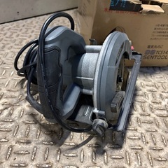 電動丸ノコ（モデル：TCS147）の画像