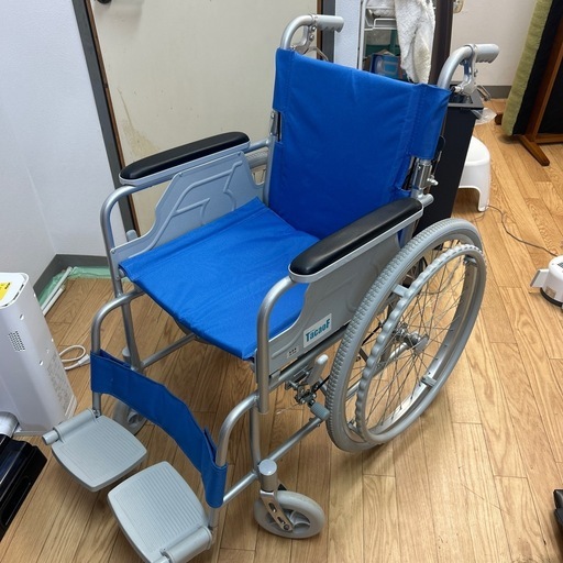 ⭐️美品⭐️?車椅子　車イス　介護　ハンドブレーキ付き　アルミ製　車いす　背折れタイプ　BM02