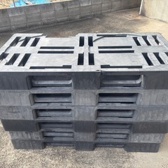 【引取限定】工場用樹脂製パレット　ハンドリフト対応　の画像