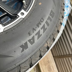 スタッドレスタイヤセット　265/65R17の画像