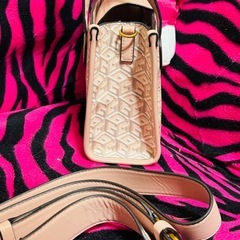 GUESS バックの画像