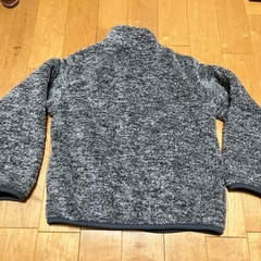 130 ユニクロ　ボアジャンパー　ジップ　チャックの画像