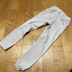 120 ユニクロ　長ズボンの画像