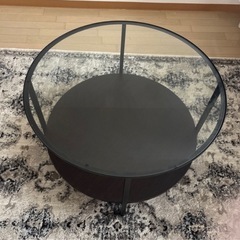 カフェテーブルの画像