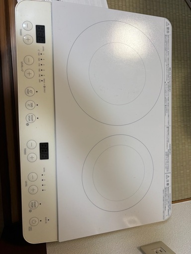 アイリスオーヤマ　2口IH コンロ（型番: AT-IH21-W）