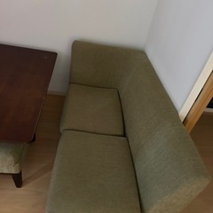 【無料譲渡｜ソファ＋昇降テーブル 一式】の画像