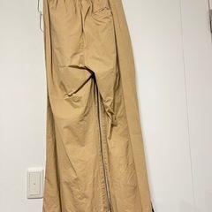 バラック　フレアパンツの画像