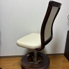 カリモク学習椅子の画像
