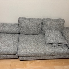【美品】使用1年半 グレーソファ（右側＋カウチ）の画像