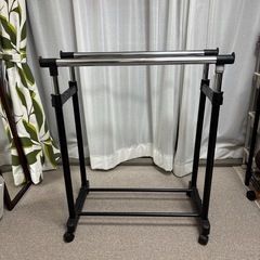 伸縮　ハンガーラックの画像