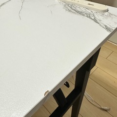 コンセント付き折りたたみ机の画像