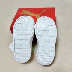 【新品未使用】PUMA キャリーナ2.0クリスタル ウィングスの画像