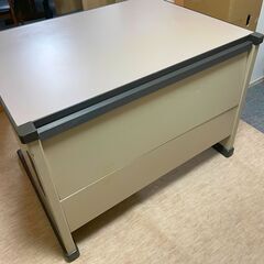 鍵付きステンレス製オフィス/ホームデスク  の画像