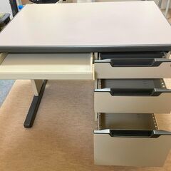 鍵付きステンレス製オフィス/ホームデスク  の画像