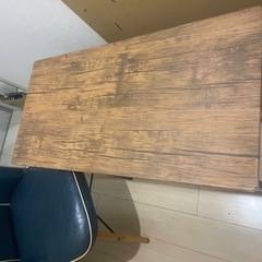 折りたたみテーブルの画像